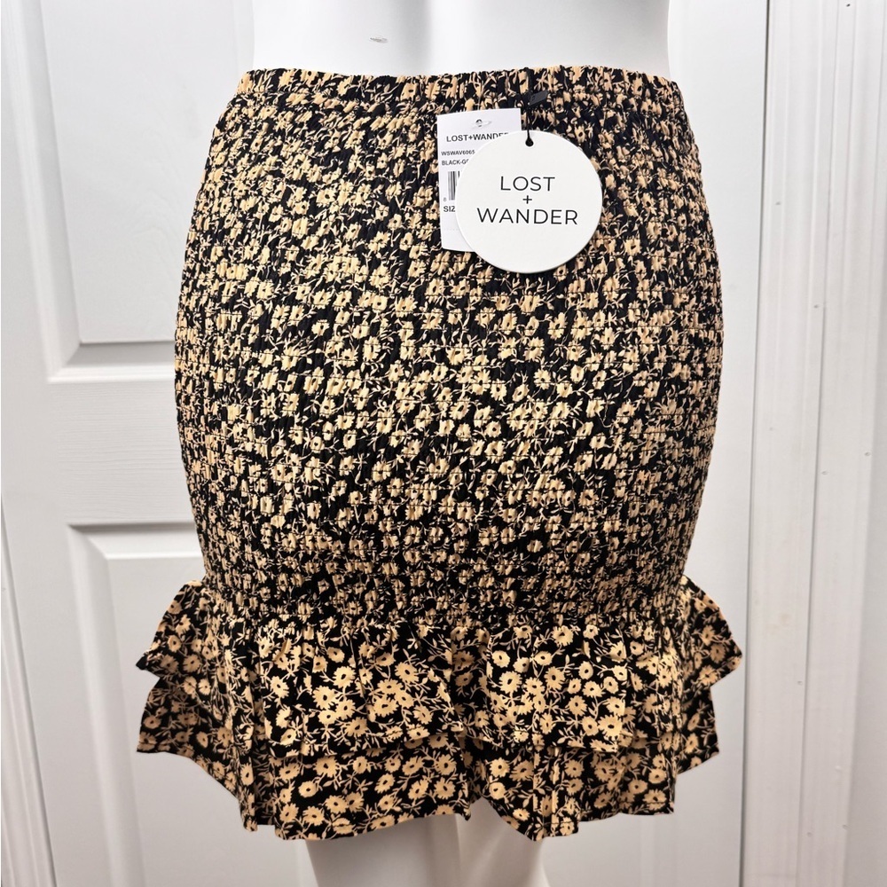 Lost + Wander Smocked Floral Mini Skirt Black Gold Ruffle Hem Size S NWT - Picture 3 of 13